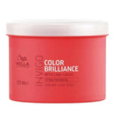Wella Professionals Invigo Color Brilliance Fine/Normal Vibrant Color Mask in a 500 ml coral-red plastic tub with a white lid.